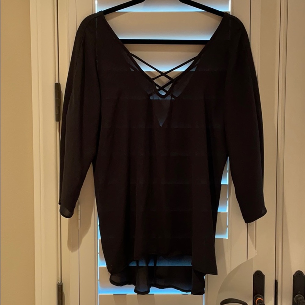 Cute black top
